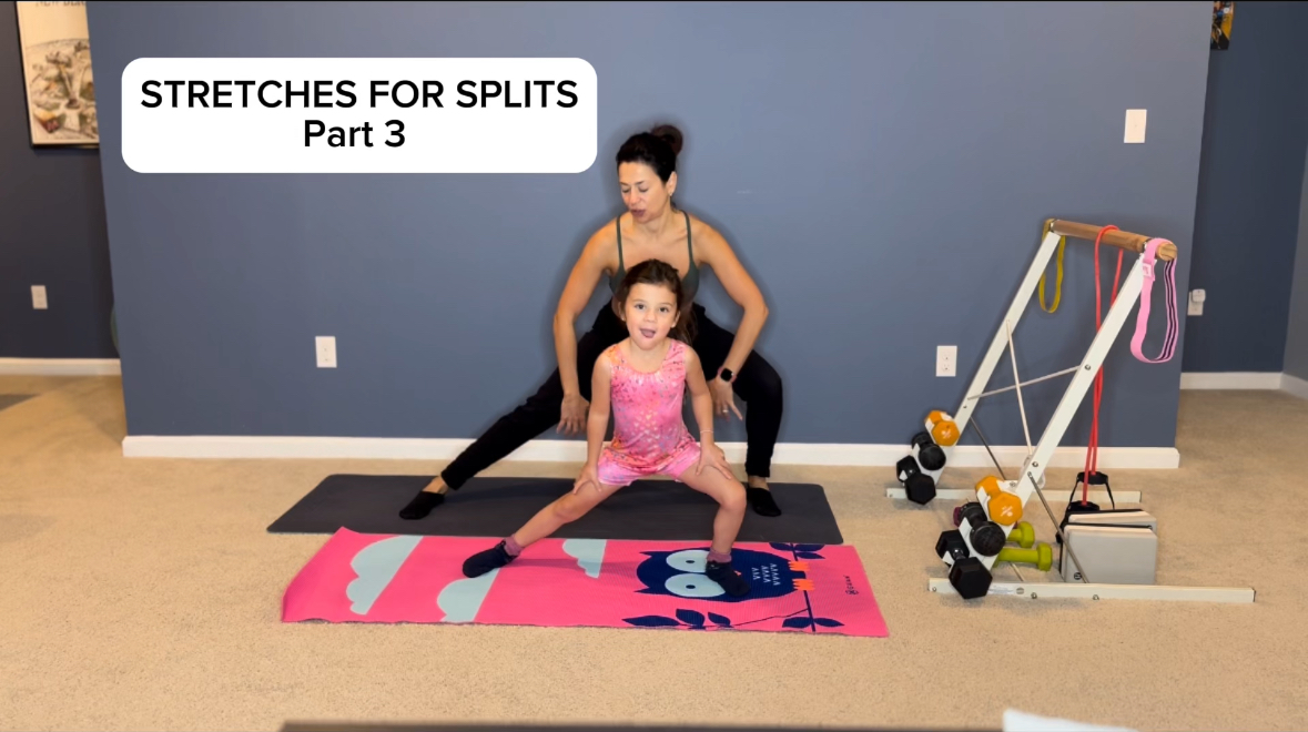 10 Minutes | Stretches for Splits Part 3 - with Alessandra :)